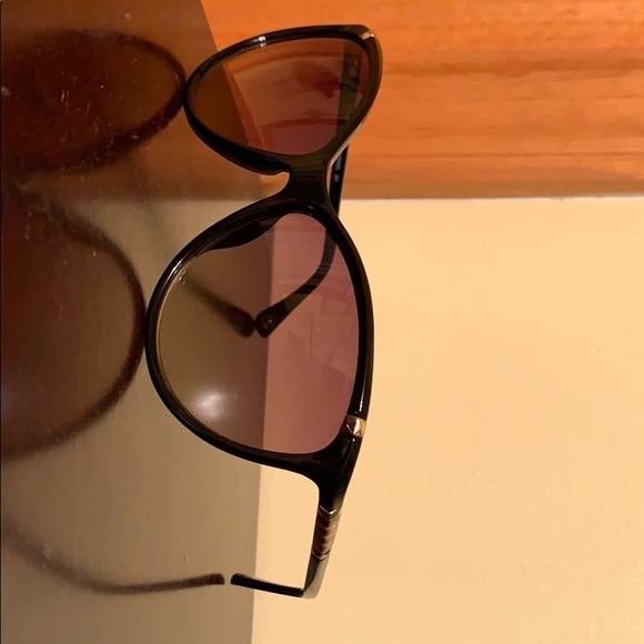 Michael Kors Cat Eye Sunnies - Picture 3 of 5